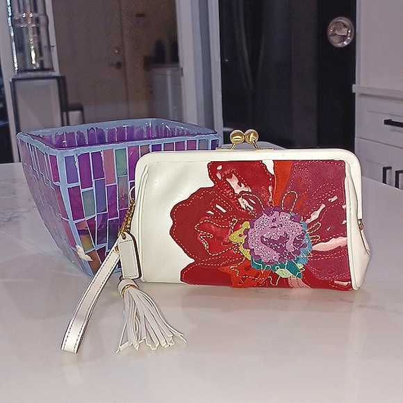 EXCELLENT CONDITION 2005 VINTAGE POPPY FOR PEACE  COACH KISSLOCK WRISTLET - Picture 6 of 17
